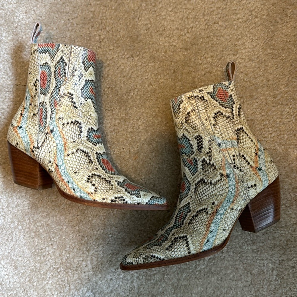 Matisse elevation bootie size 5.5 worn a few times